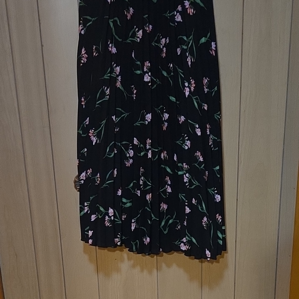 H&M Black Midi Pleated Skirt for Work